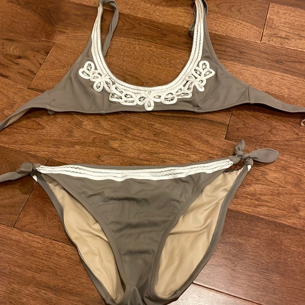 Victoria’s Secret Bikini. M.